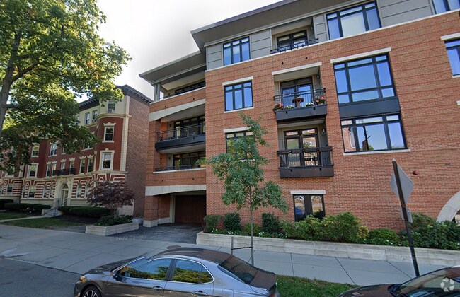 Building Photo - 1601 Beacon St