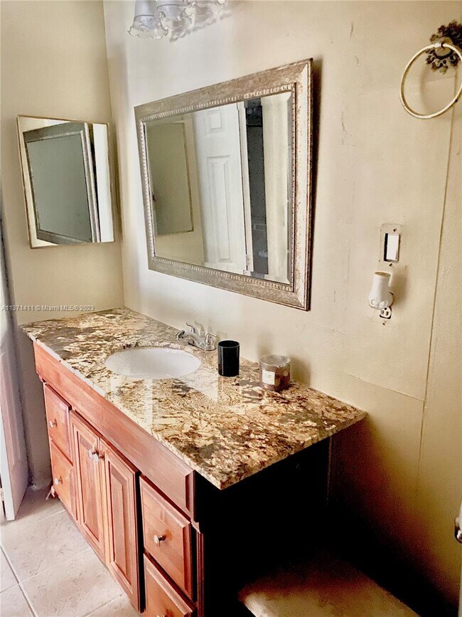 Foto del edificio - 21 Jacaranda Dr