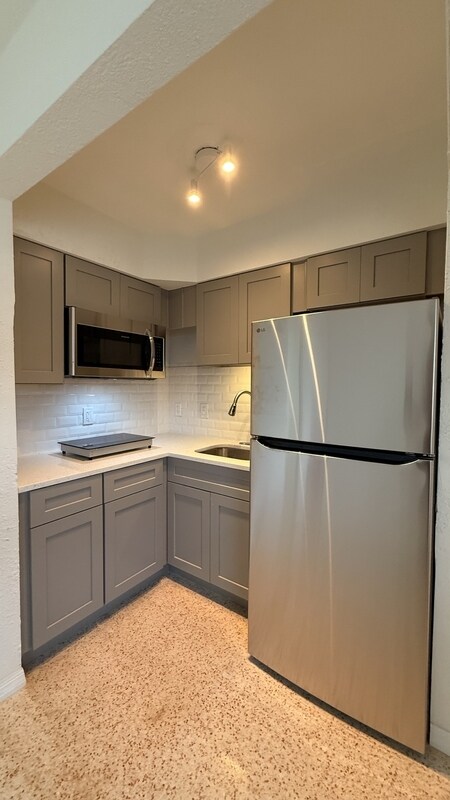 Foto del edificio - 13378 1st St E
