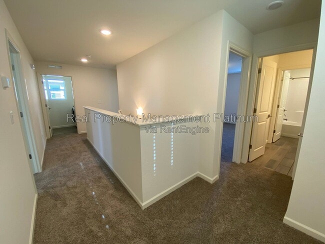 Building Photo - 3736 Longford Way