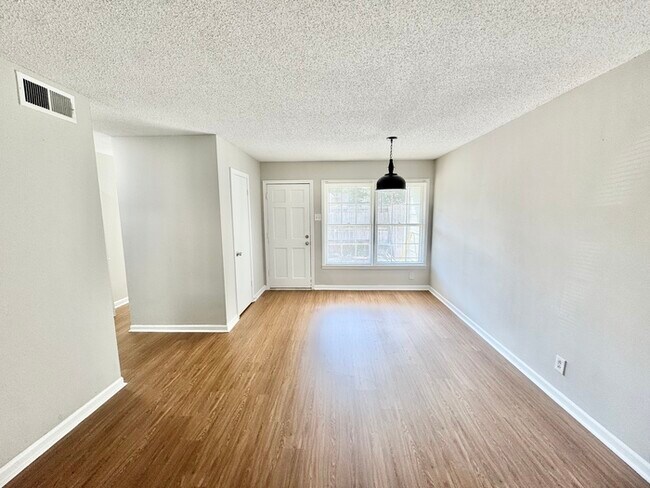Foto del edificio - 5426 Gatehoyse Drive