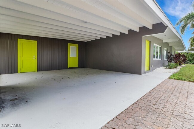 Foto del edificio - 5150 Sand Dollar Ln