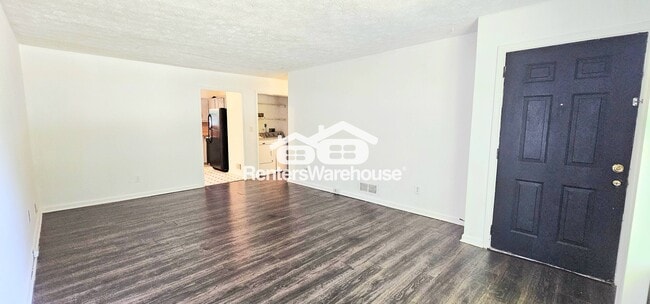 Building Photo - 1690 Nutmeg St
