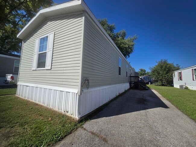 Building Photo - 3510 N 9th St