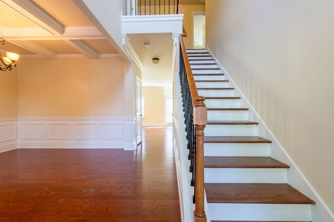 Building Photo - Gorgeous 4 Bed, 2.5 Bath Home for Rent in ...