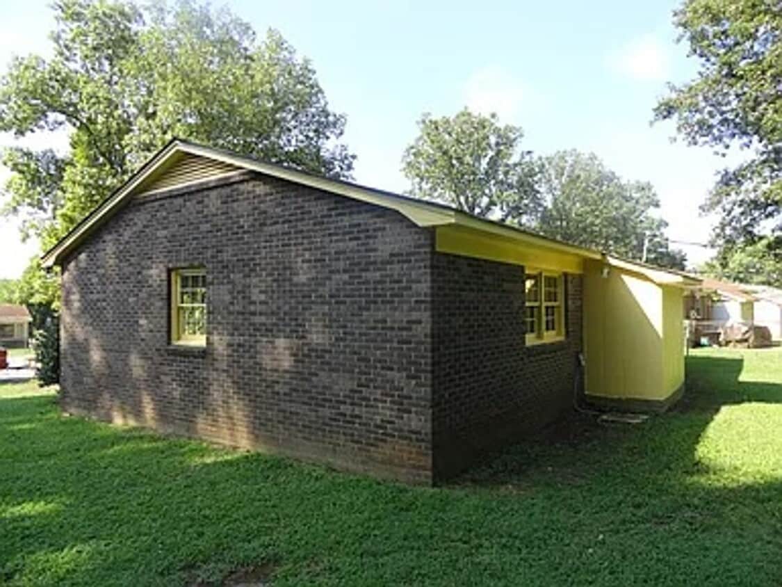 Building Photo - Must see ,This 3-bedroom, 1-bath home in Rock Hill South Carolina,