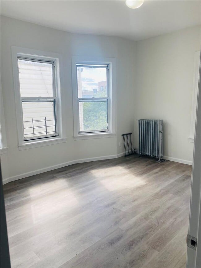 Foto del edificio - 3221 Decatur Ave