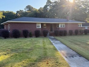 Building Photo - 924 Ontario Dr