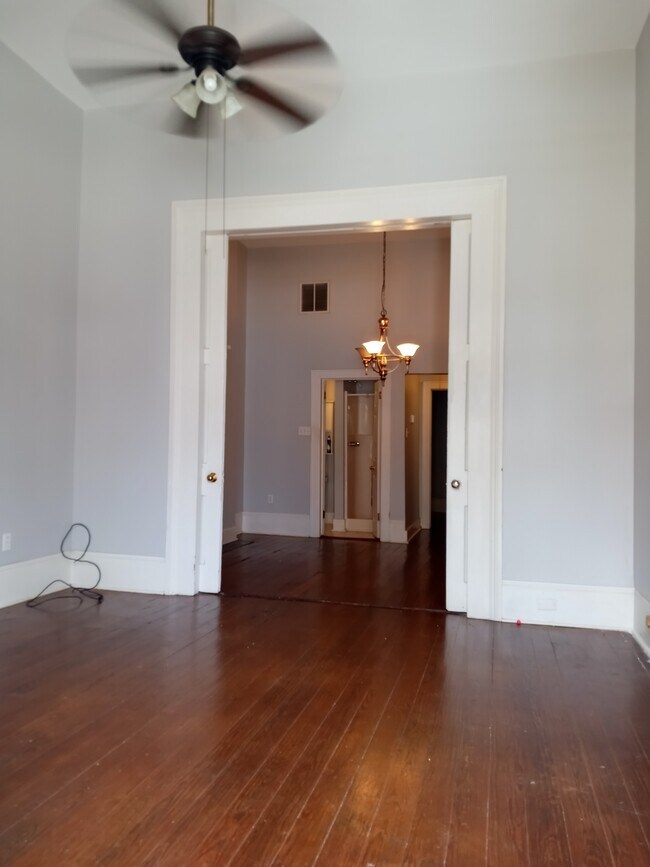 Building Photo - 1022 Saint Ann St