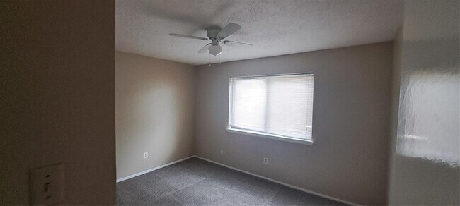 Foto del edificio - 8322 Terrace Wind Ln