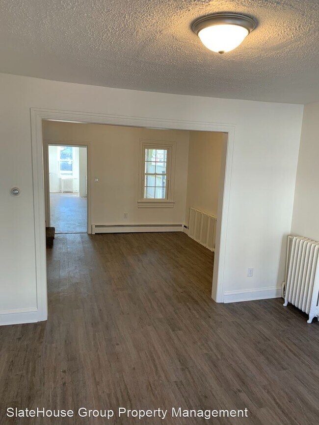Building Photo - 4 br, 1 bath House - 328 N 5th St