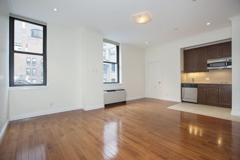 Primary Photo - 488 7th Ave