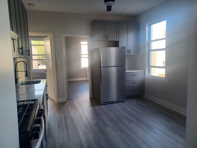 Foto del edificio - 127 W 13th St