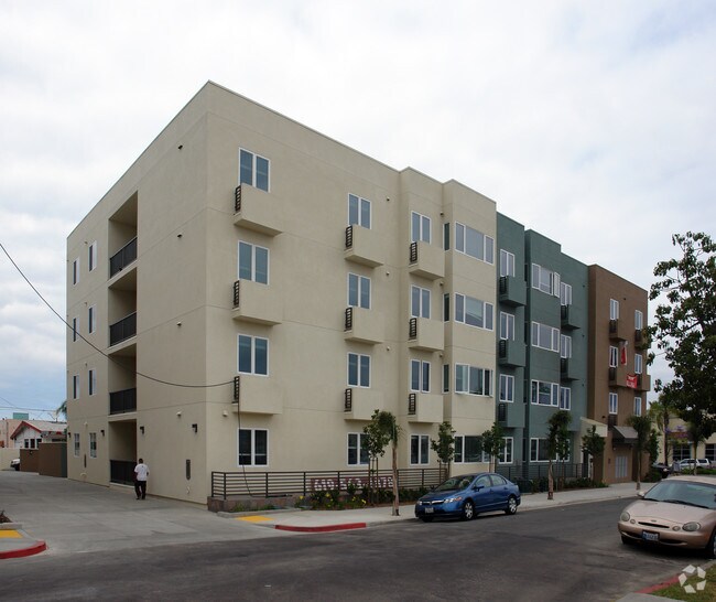 Foto del edificio - 4391-4395 El Cajon Blvd