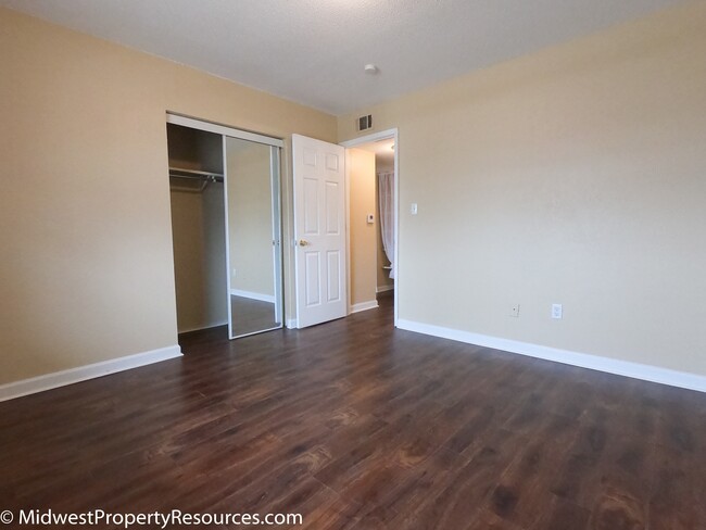 bedroom 1 - 1418 SW Jefferson St