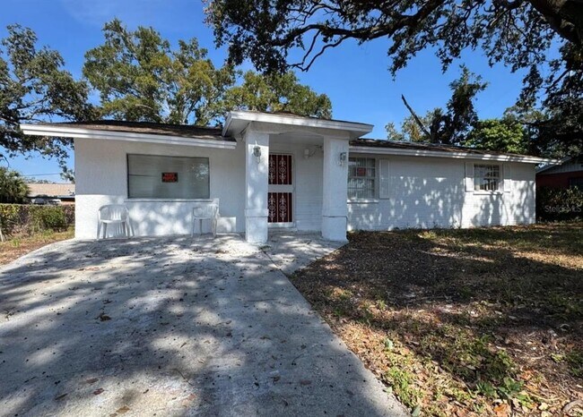 Foto del edificio - 2620 E 33rd Ave