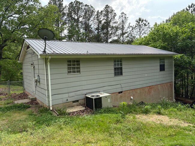 Foto del edificio - 5396 Poplar Springs Rd
