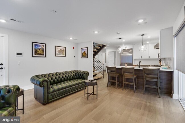 Foto del edificio - 750 N 19th St