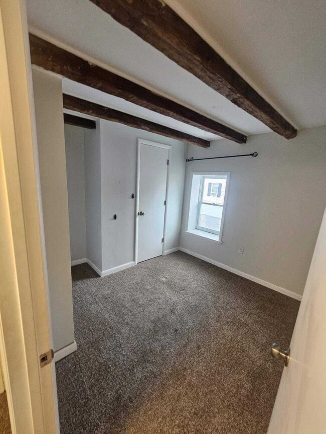 Foto del edificio - 219 N Lawrence St