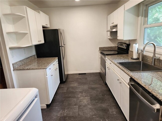 Foto del edificio - 2037 Lively Ridge Rd NE