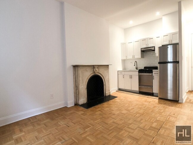 Building Photo - EAST 72 STREET