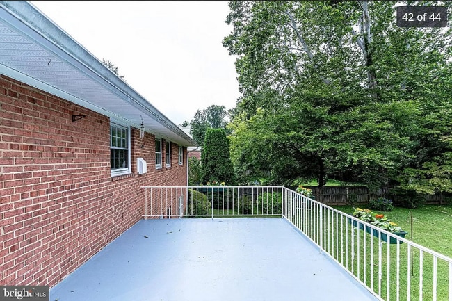 Building Photo - 4907 Elsmere Ave