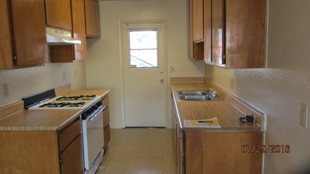 Foto del edificio - 1776 Temple Ave