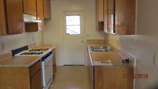 Building Photo - 1776 Temple Ave