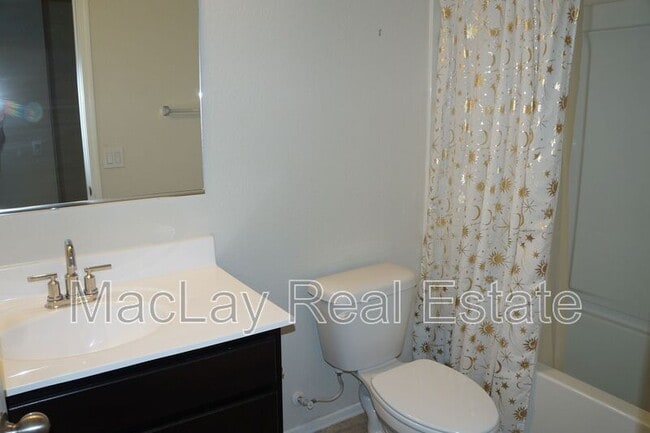 Building Photo - 1083 W Chimes Tower Dr