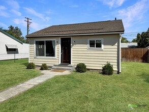 Building Photo - 1110 Potter Ave