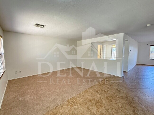 Foto del edificio - 3771 E Betsy Ln