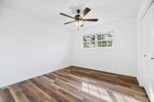 Building Photo - 1317 Clover Ln