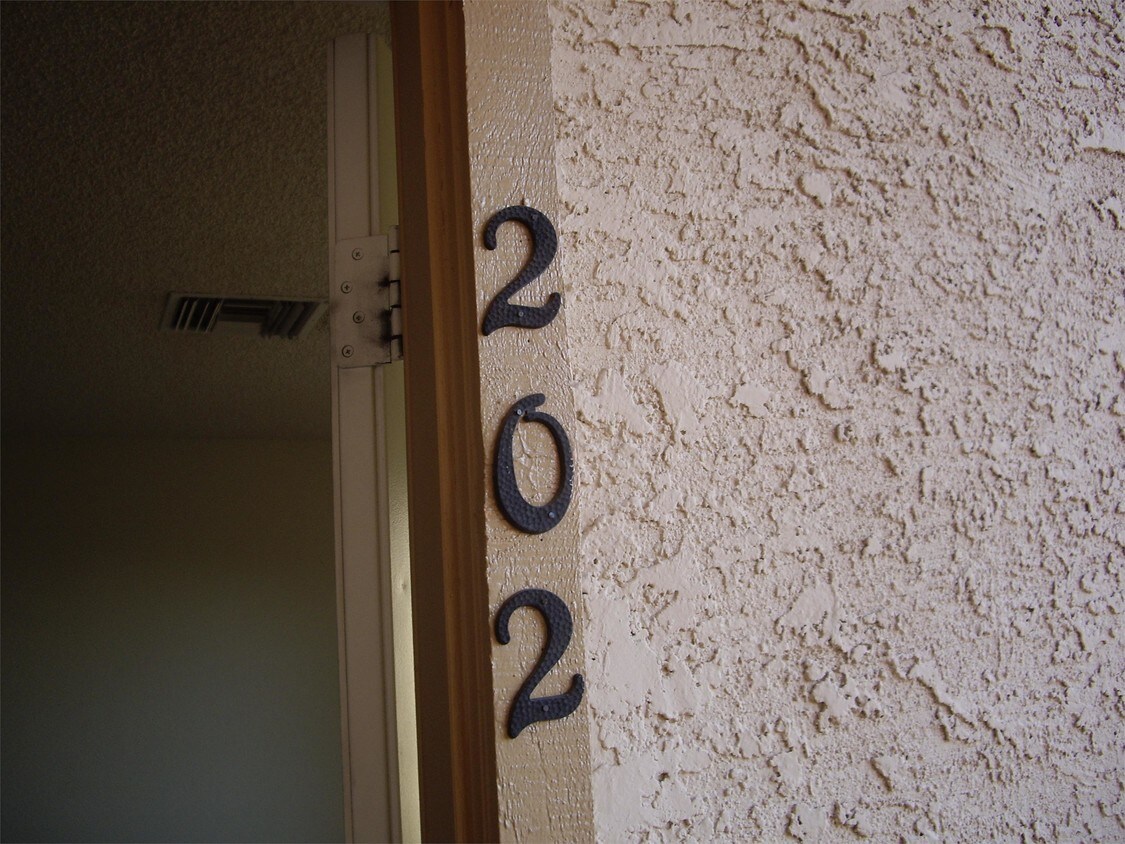 Primary Photo - 2192 Aspen Mirror Way