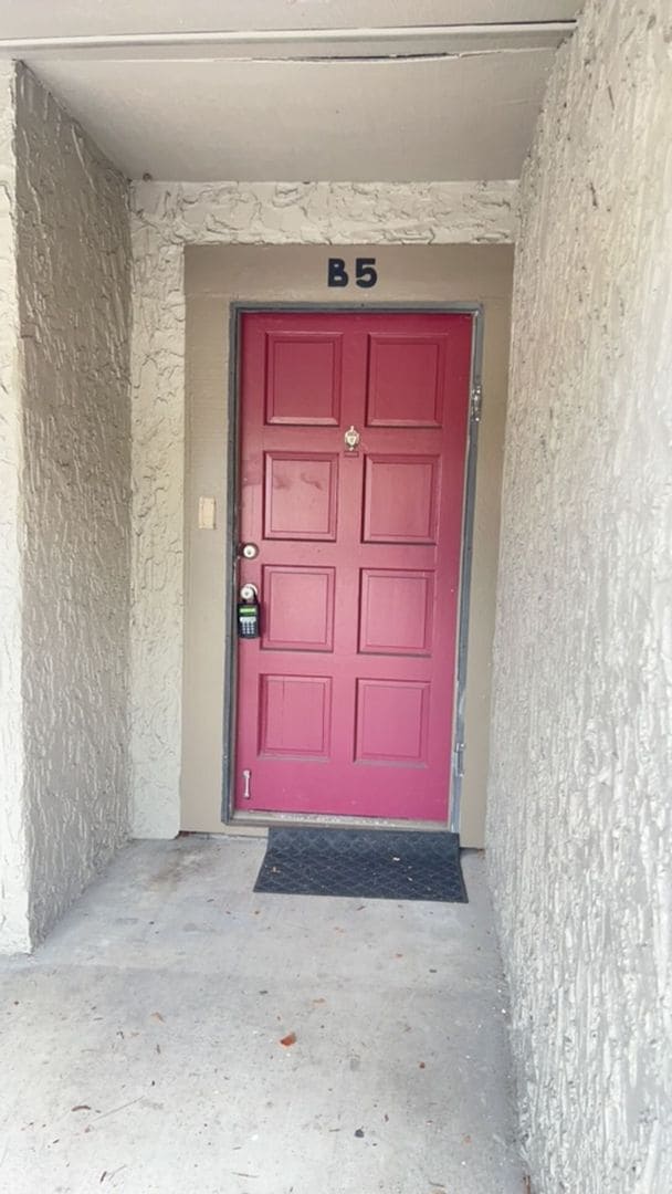 Building Photo - 2 Bedroom, 2 bathroom condo For Rent in To...