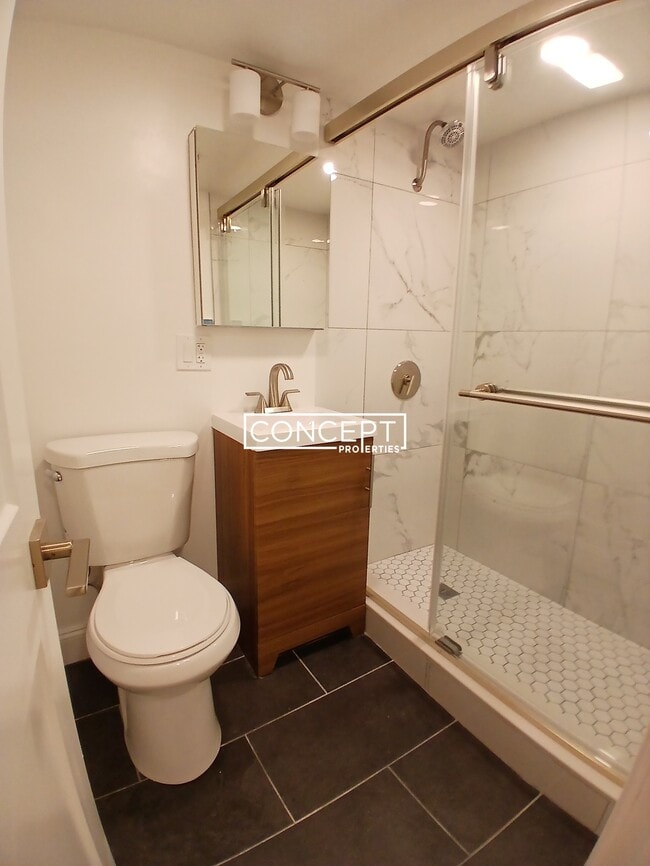 Building Photo - 529 Beacon St