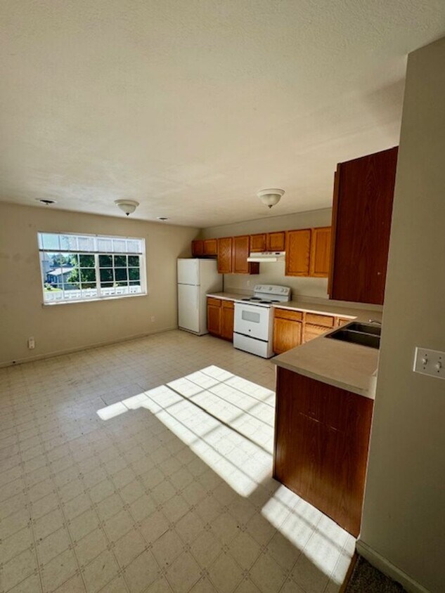 Primary Photo - 3 Bedroom, 2 Bathroom 4-Plex