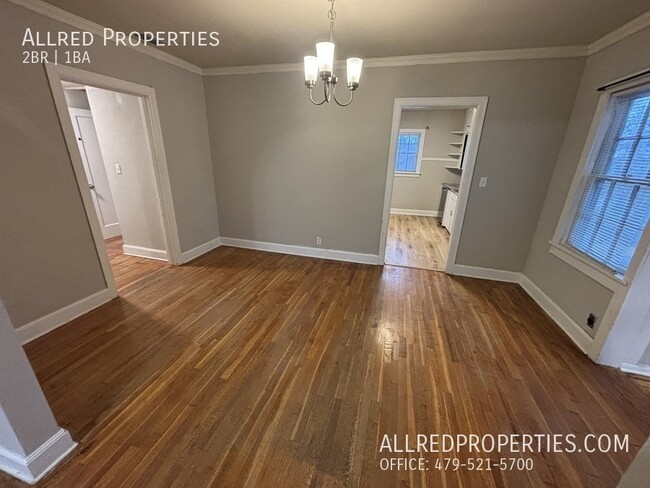 Building Photo - 129 Boles St