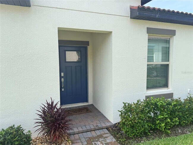 Foto del edificio - 17319 Holly Wl Ave