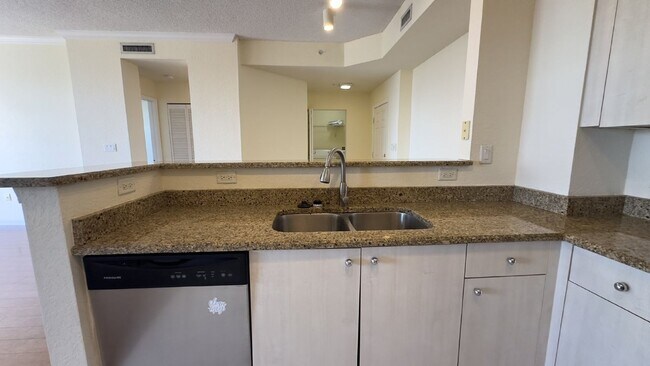 Foto del edificio - 1801 N Flagler Dr