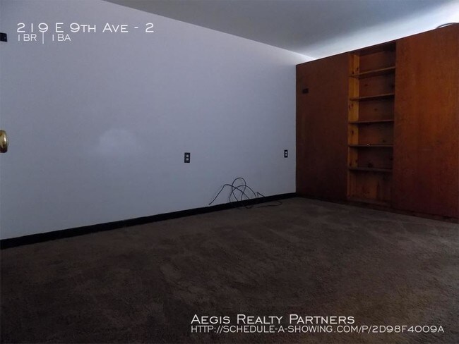 Foto del edificio - 219 E 9th Ave