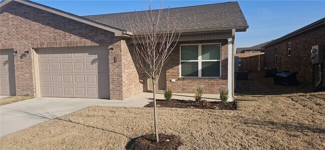 Foto del edificio - 520 NW 68th Ave