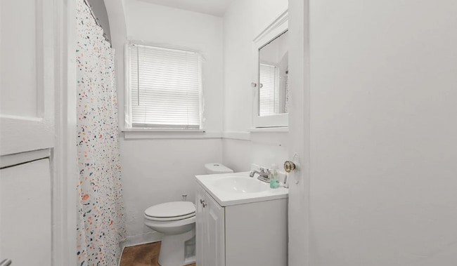 Building Photo - Charming DADU 2BD 1 BA
