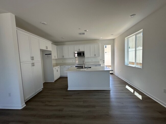 Building Photo - 31649 Cobalite Dr