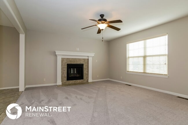 Building Photo - 500 S Poplar St