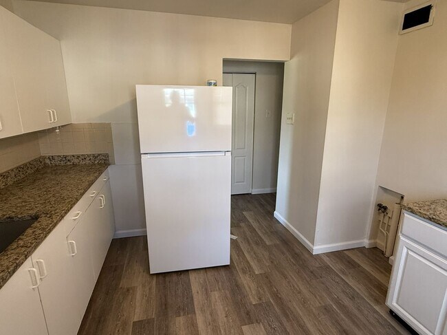 Foto del edificio - 651 Southwell Ln
