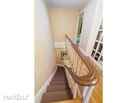 Foto del edificio - 3 br, 1 bath  - 2147 45th Ave