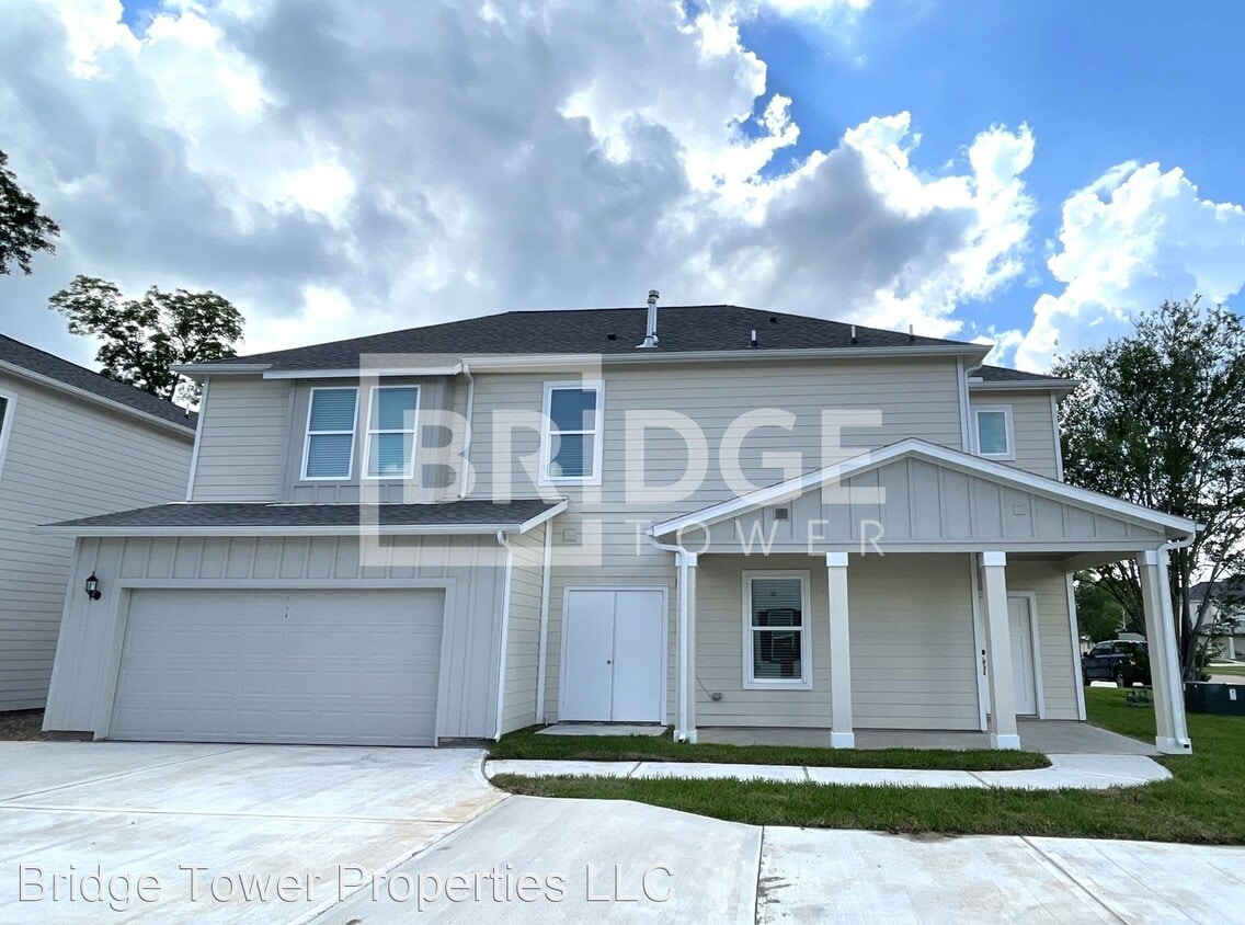 4 br, 3.5 bath House 318 Huisache Street House Rental in Lake