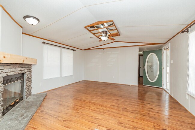 Foto del edificio - 4680 Hardy Adams Rd