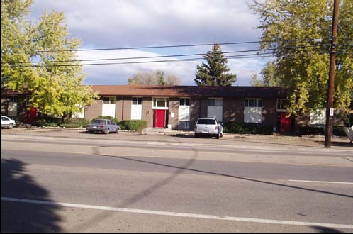 Building Photo - Twin Peaks Apartments