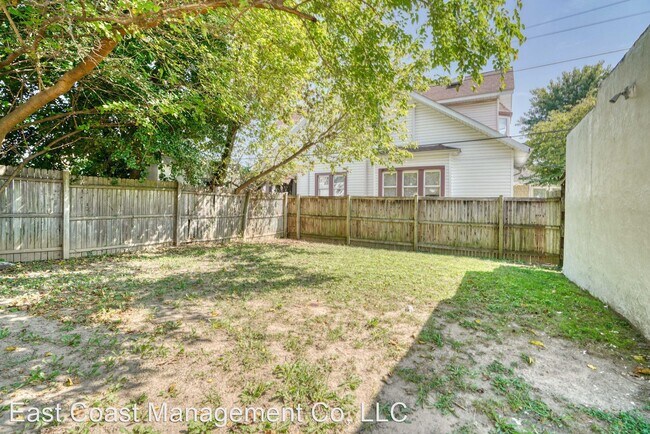 Building Photo - 4 br, 2 bath House - 4607 Mannasota Ave